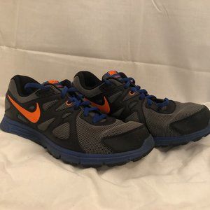 Nike Revolution 2